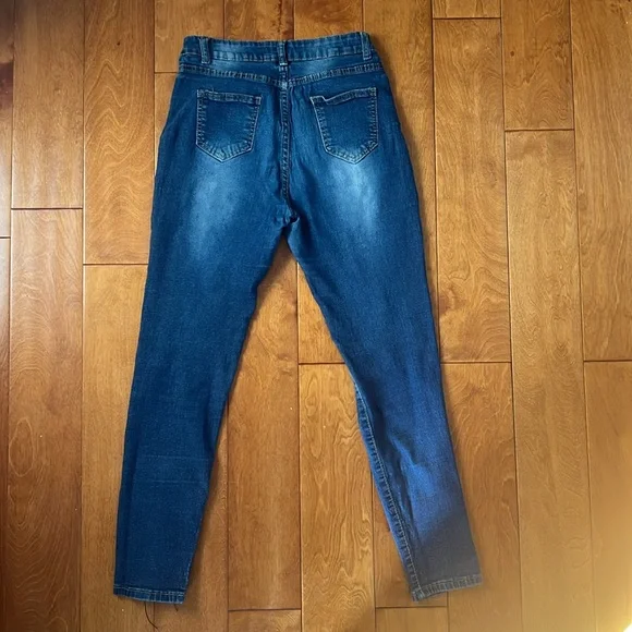 Embroidered Boutique Skinny, Distressed Medium Wash Jeans Size L Whimsigoth - Picture 6 of 9
